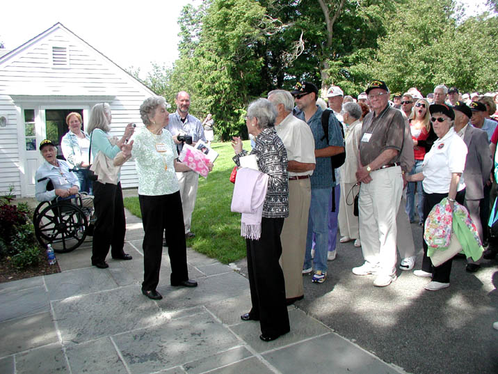 06_Mrs._Joanne_Patton_Greeting_Guests_at_Green_Meadows_Farm